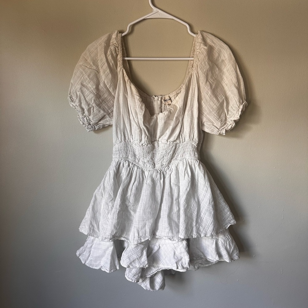 3/$30 ✨ White Puff Sleeve Romper